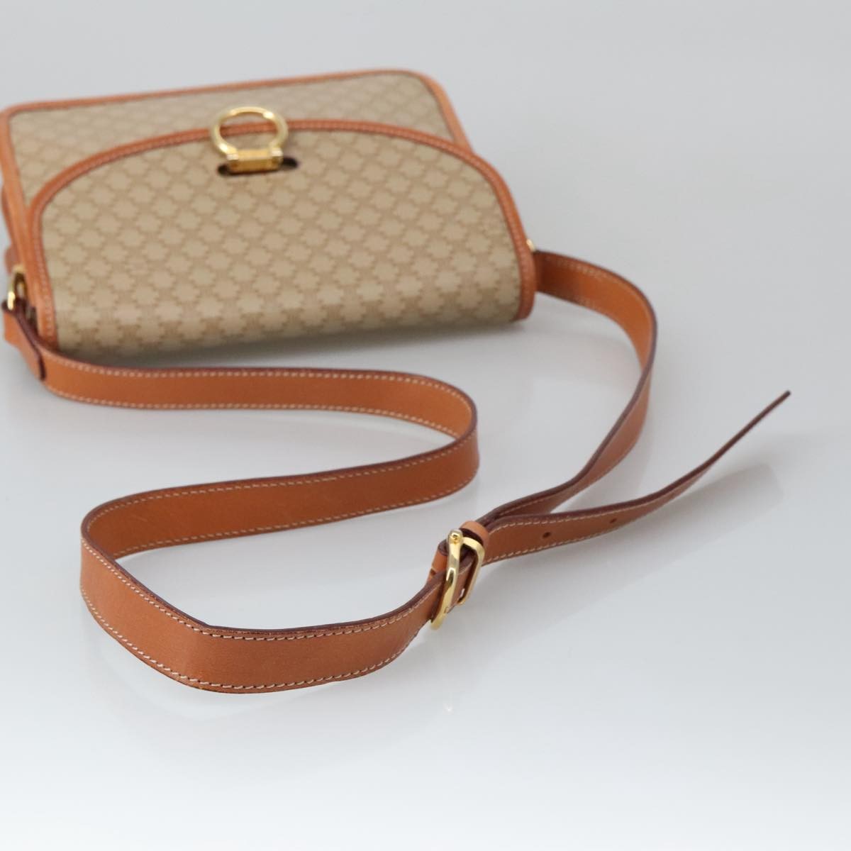 Celine Vintage Macadam Shoulder Bag Canvas And Leather Beige Canvas Shoulder Bag Bag (Pre-Owned)