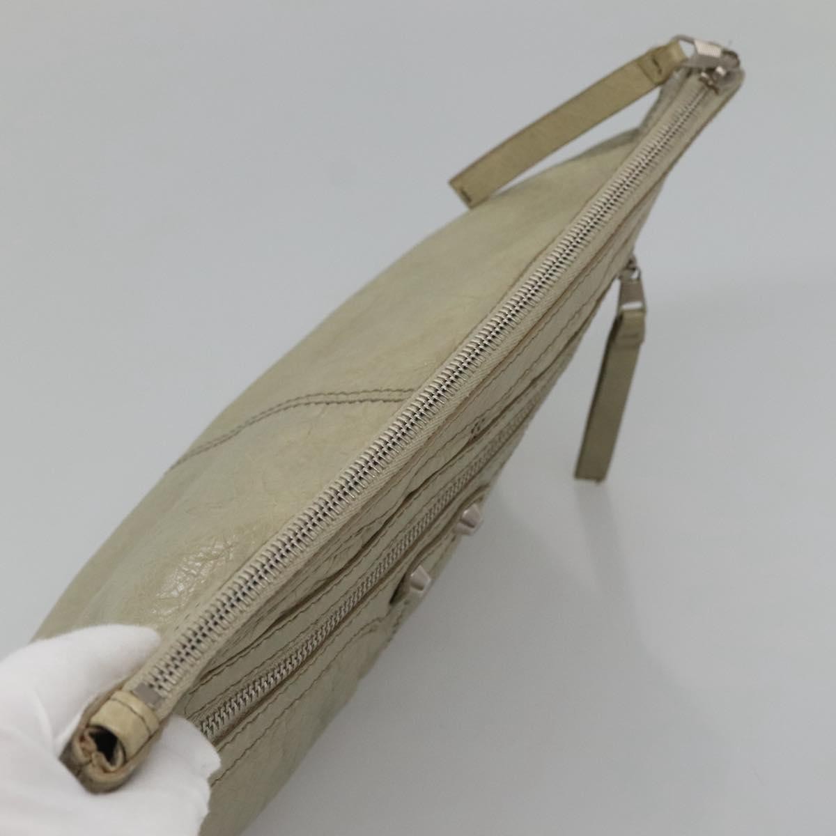 Balenciaga Classic City Clip Pouch Leather Beige Leather Clutche & Pouche Bag (Pre-Owned)