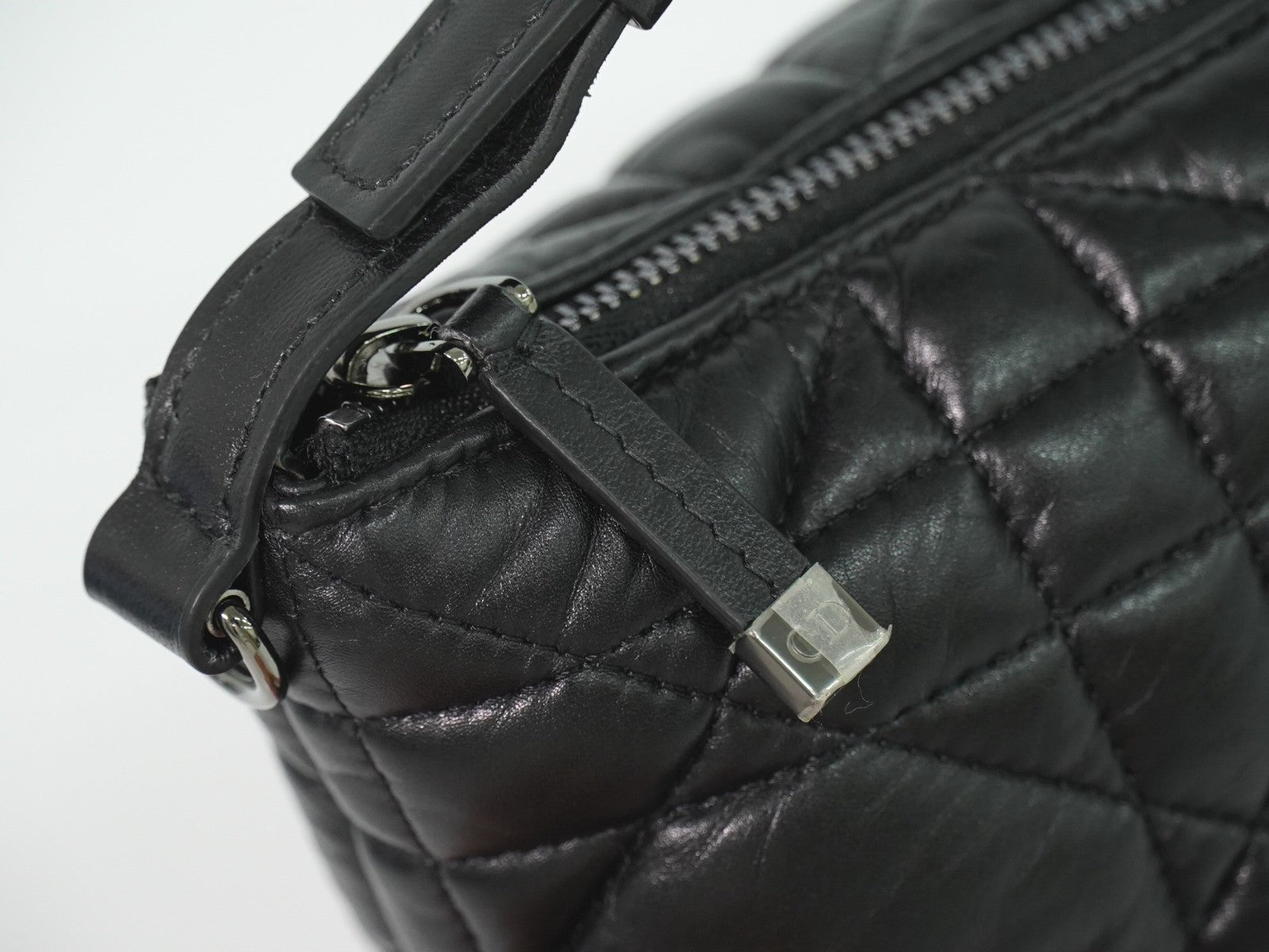 Christian Dior Diortravel Nomad Pouch Macrocannage Quilt Calfskin Black Leather Clutche & Pouche Bag (Pre-Owned)