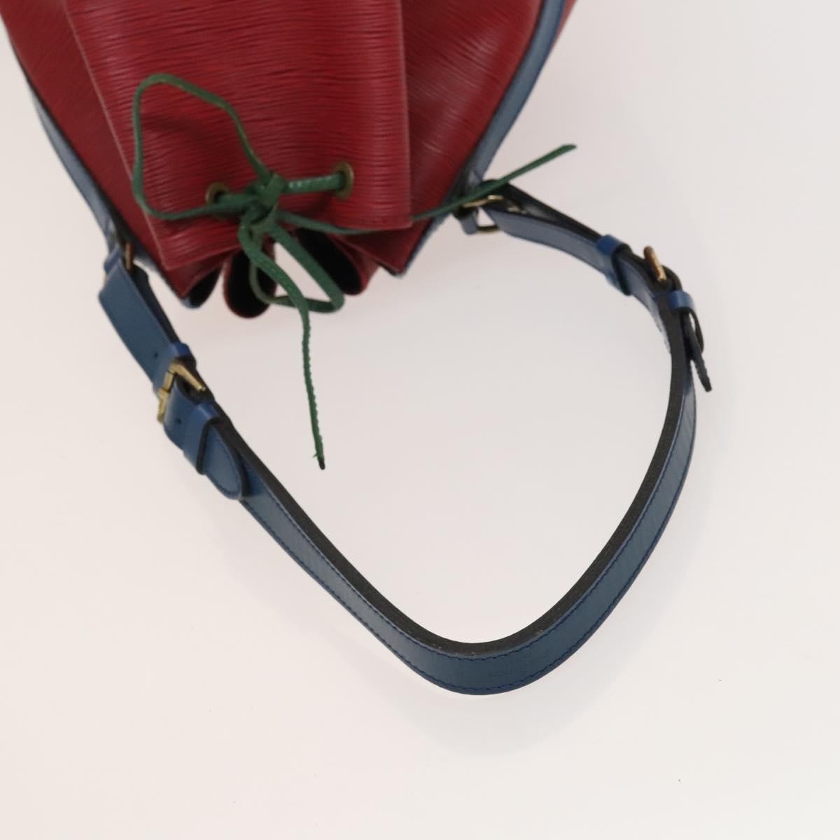 Louis Vuitton Tricolor Noe Handbag Epi Leather Multicolour Leather Shoulder Bag Bag (Pre-Owned)