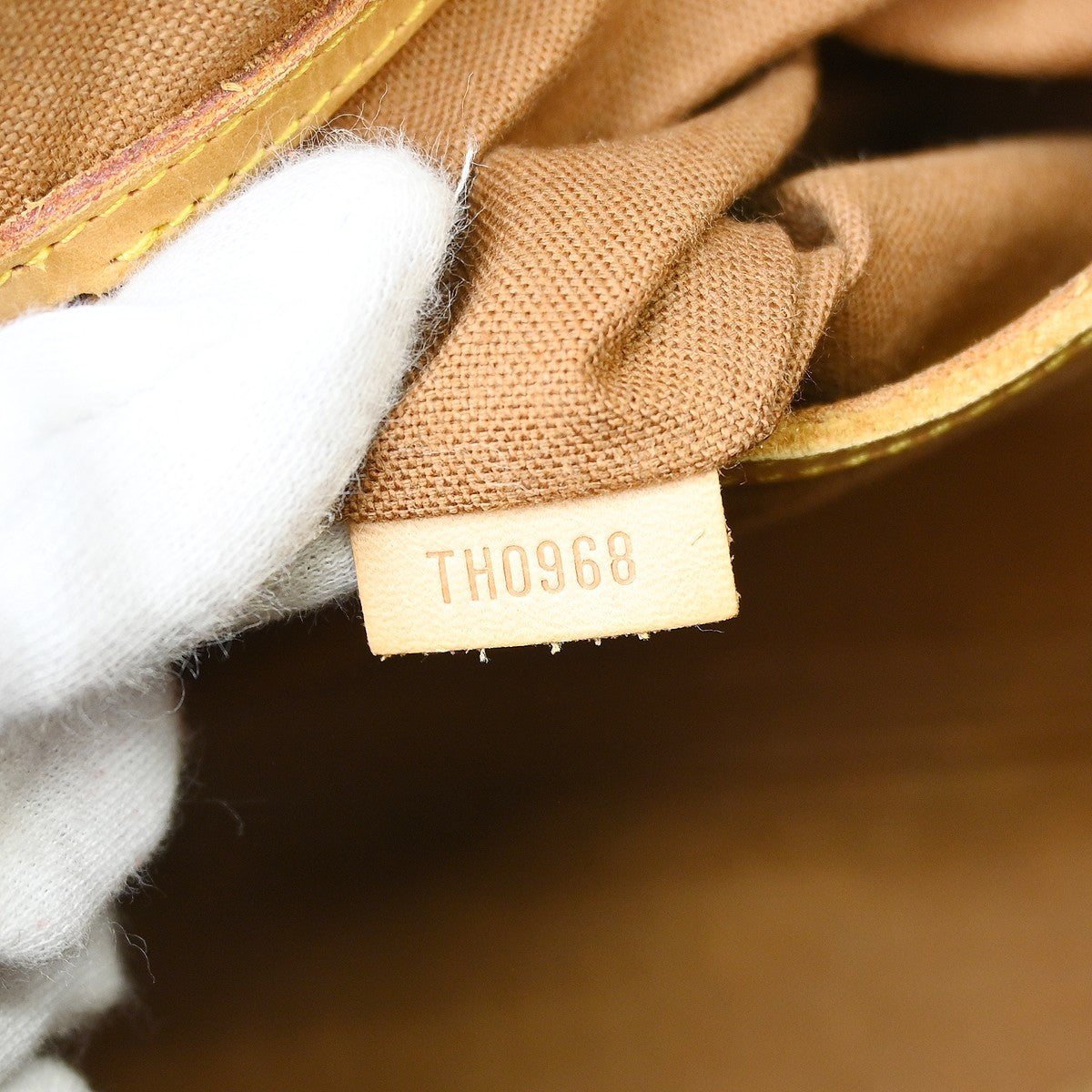 Louis Vuitton Alma Handbag Monogram Canvas Brown Canvas Handbag (Pre-Owned)