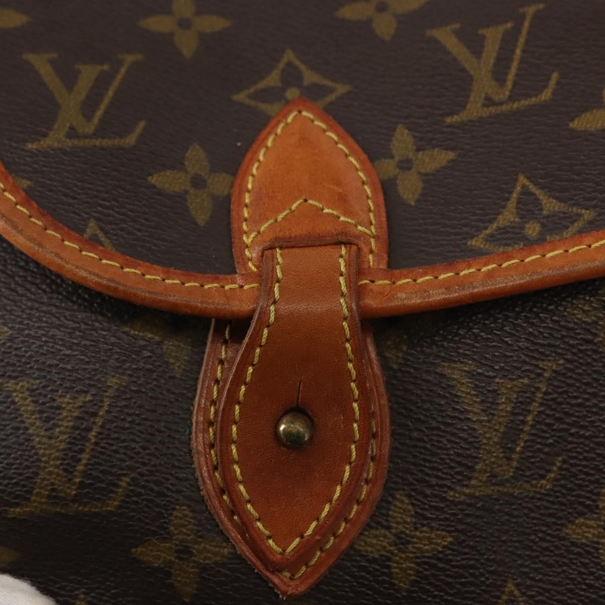 Louis Vuitton Sac Gibeciere Messenger Bag Monogram Canvas Brown Canvas Bag (Pre-Owned)