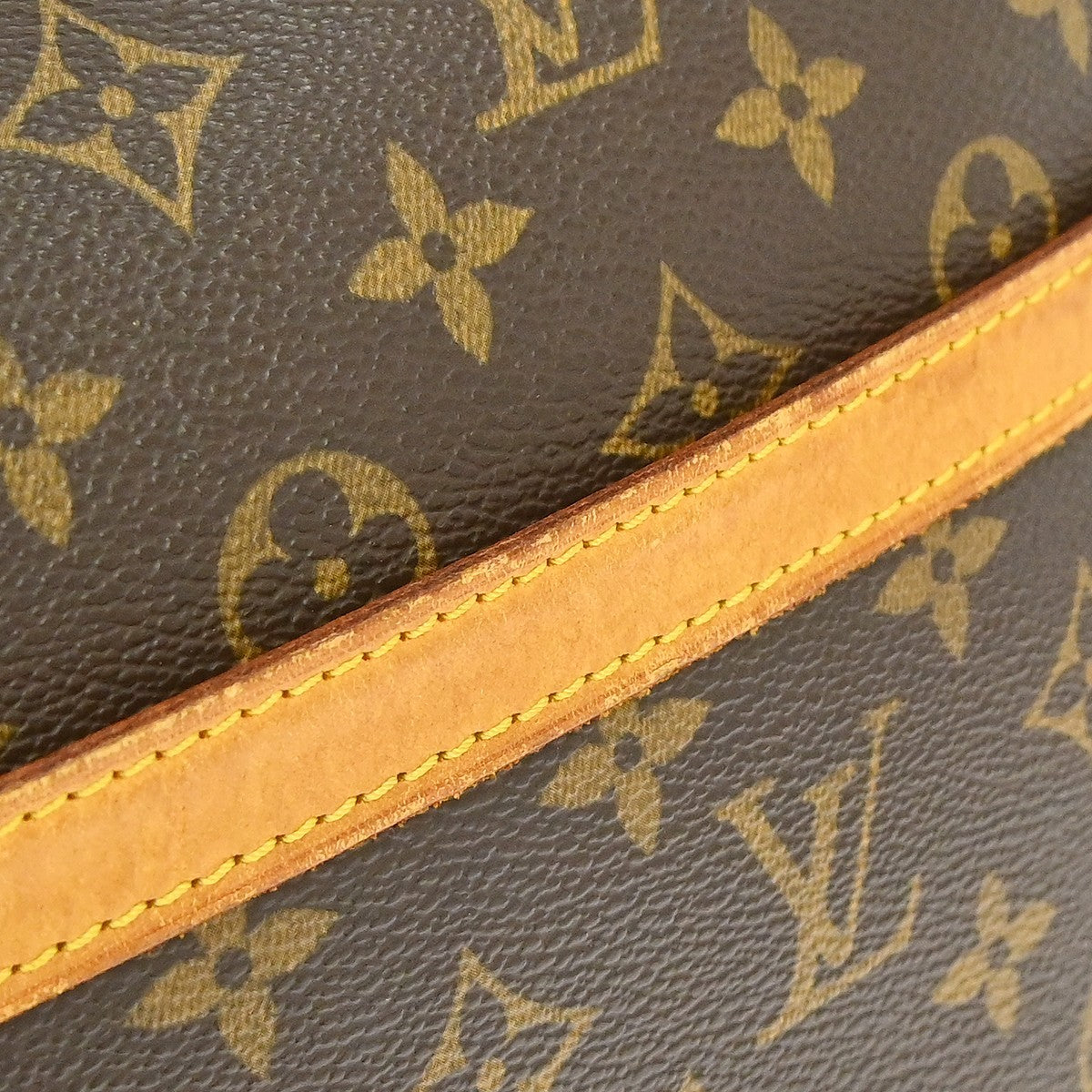 Louis Vuitton Reporter Bag Monogram Canvas Brown Canvas Shoulder Bag Bag (Pre-Owned)