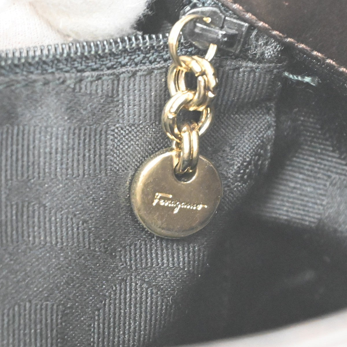 Salvatore Ferragamo Gancini Shoulder Bag Leather Brown Leather Shoulder Bag Bag (Pre-Owned)