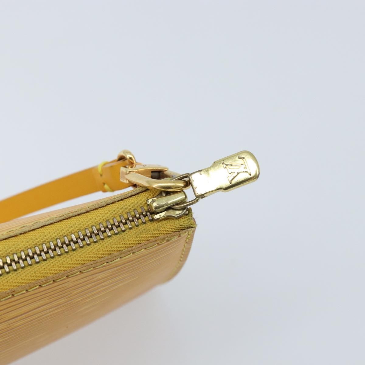 Louis Vuitton Pochette Accessoires Epi Leather Yellow Leather Clutche & Pouche Bag (Pre-Owned)