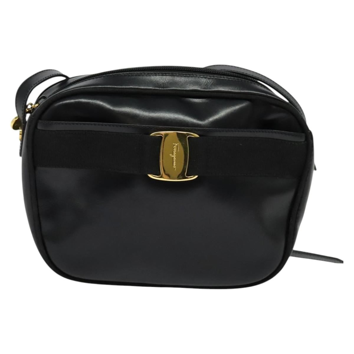 Salvatore Ferragamo Vara Bow Camera Shoulder Bag Leather Black Leather Shoulder Bag Bag (Pre-Owned)