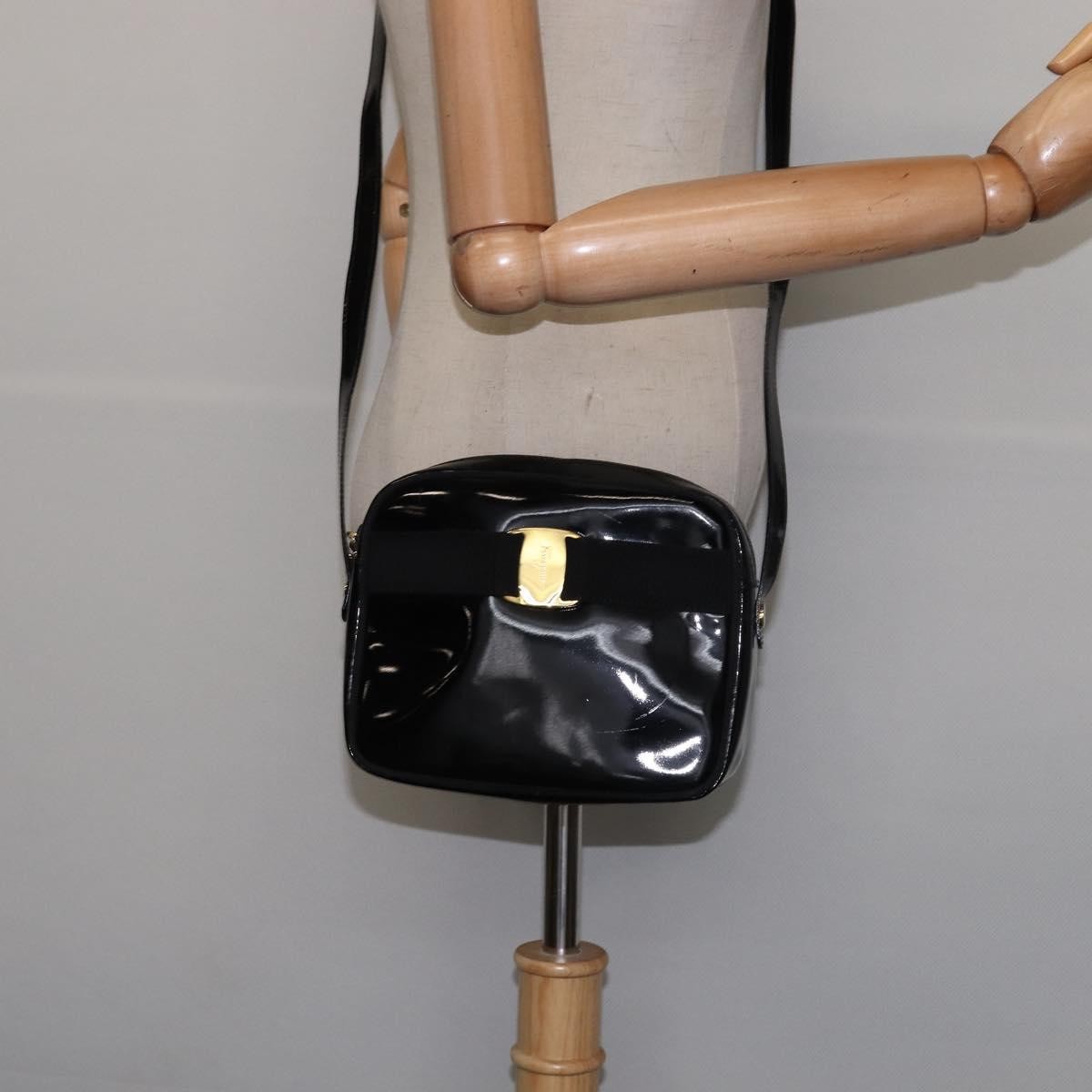 Salvatore Ferragamo Vara Bow Camera Shoulder Bag Patent Leather Black Patent_Leather Shoulder Bag Bag (Pre-Owned)