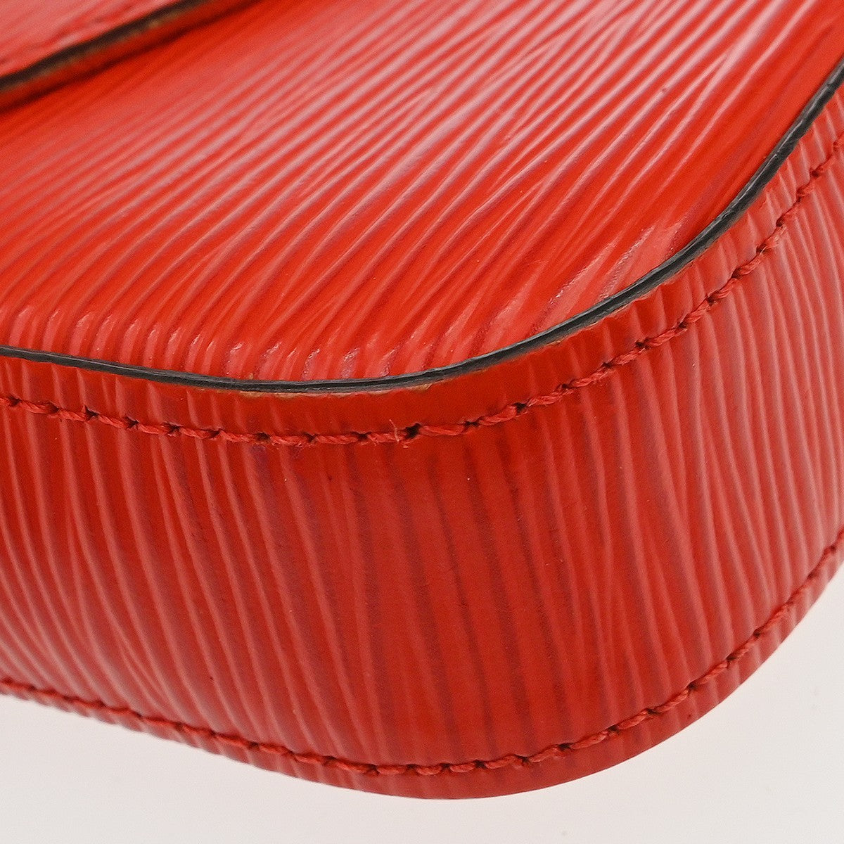 Louis Vuitton Felicie Pochette Epi Leather Red Leather Handbag (Pre-Owned)