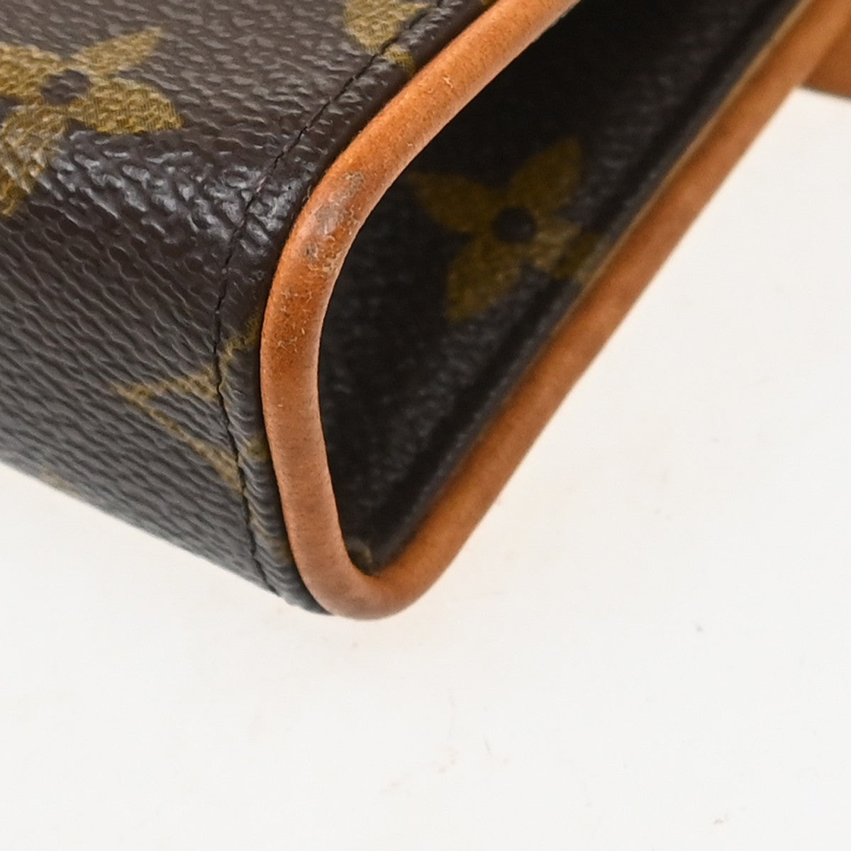 Louis Vuitton Florentine Waist Bag Monogram Canvas Brown Canvas Clutche & Pouche Bag (Pre-Owned)