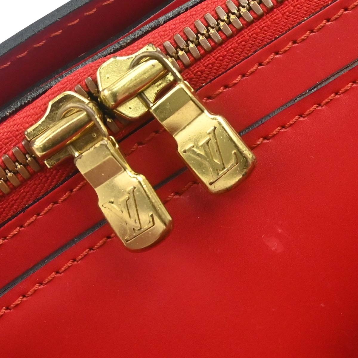 Louis Vuitton Pont Neuf Handbag Epi Leather Red Leather Handbag (Pre-Owned)