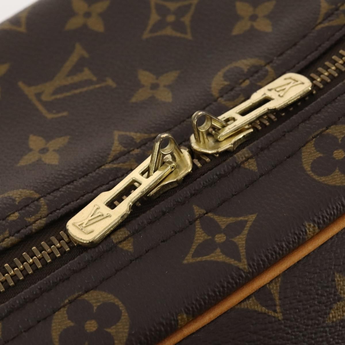 Louis Vuitton Sirius Handbag Monogram Canvas Brown Canvas Travel Bag Bag (Pre-Owned)