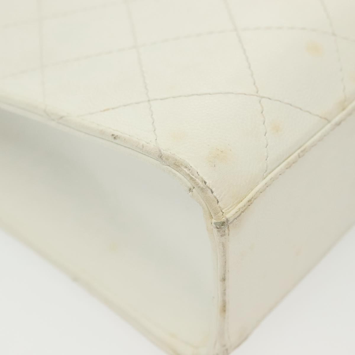 Chanel Cc Shoulder Bag Quilted Caviar White Leather Bag (Pre-Owned)