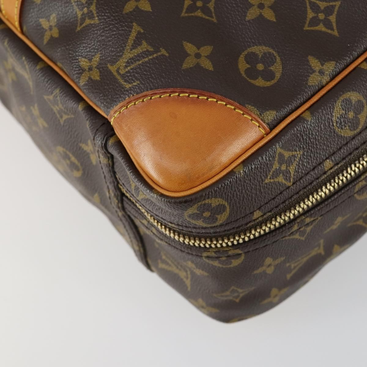 Louis Vuitton Sirius Handbag Monogram Canvas Brown Canvas Travel Bag Bag (Pre-Owned)