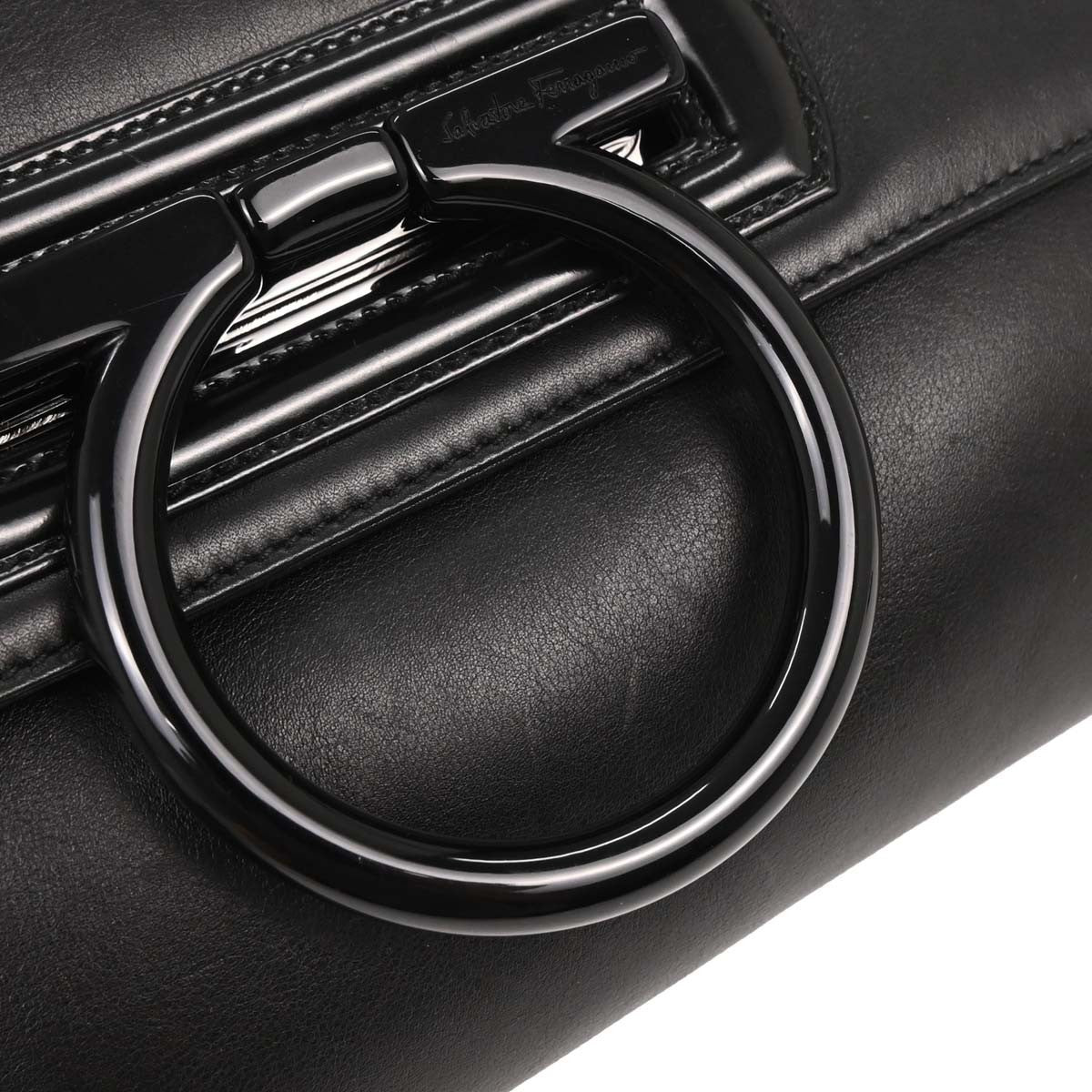 Salvatore Ferragamo Gancini Handbag Leather Black Leather Handbag (Pre-Owned)