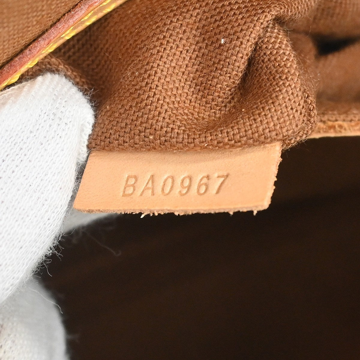 Louis Vuitton Alma Handbag Monogram Canvas Brown Canvas Handbag (Pre-Owned)