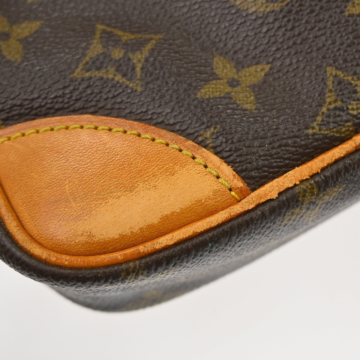 Louis Vuitton Amazone Bag Monogram Canvas Brown Canvas Shoulder Bag Bag (Pre-Owned)