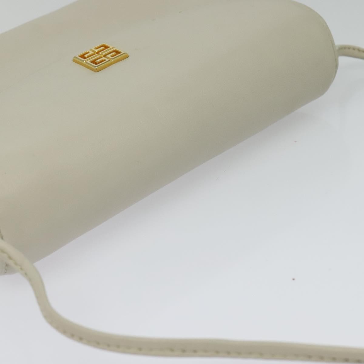 Givenchy 4G Shoulder Bag Leather White Leather Bag (Pre-Owned)