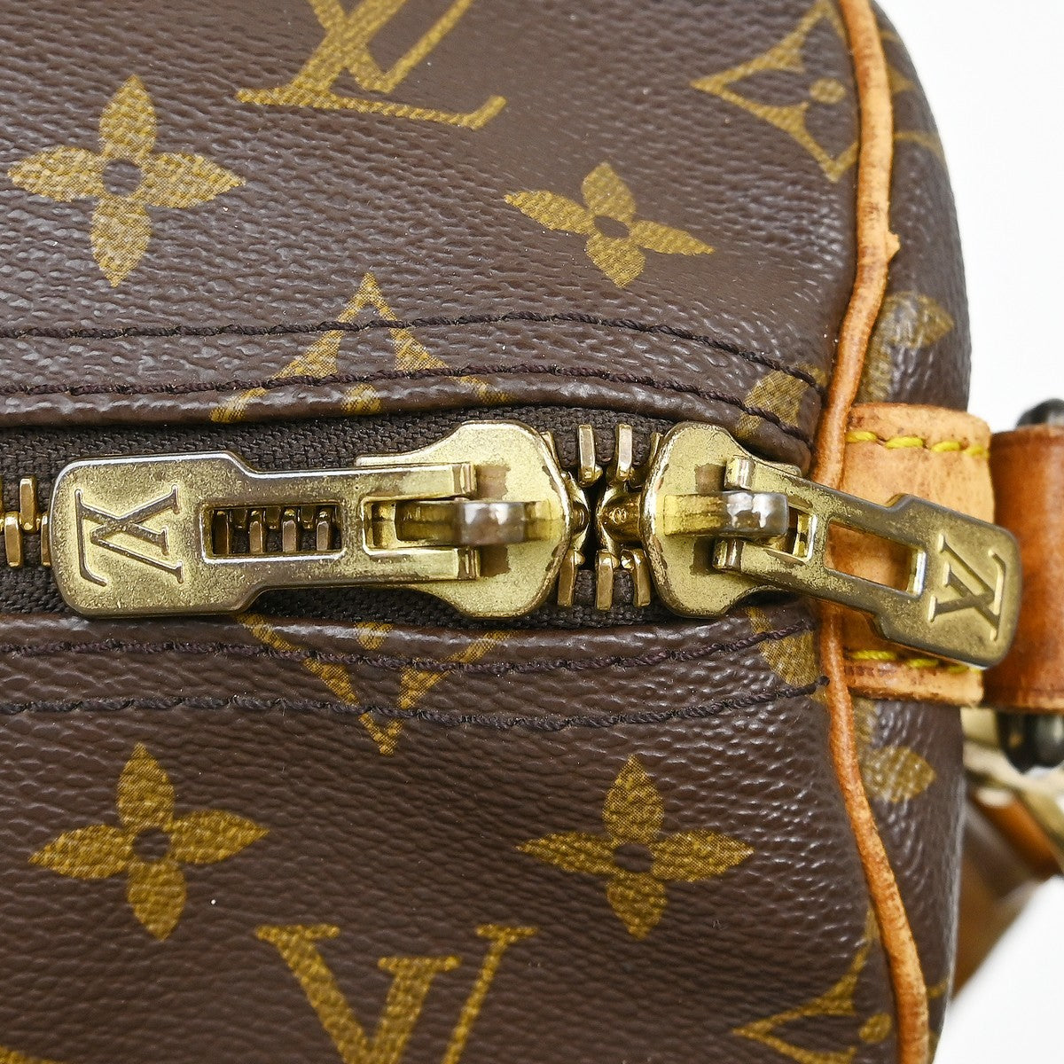 Louis Vuitton Keepall Bandouliere Bag Monogram Canvas Brown Canvas Travel Bag Bag (Pre-Owned)