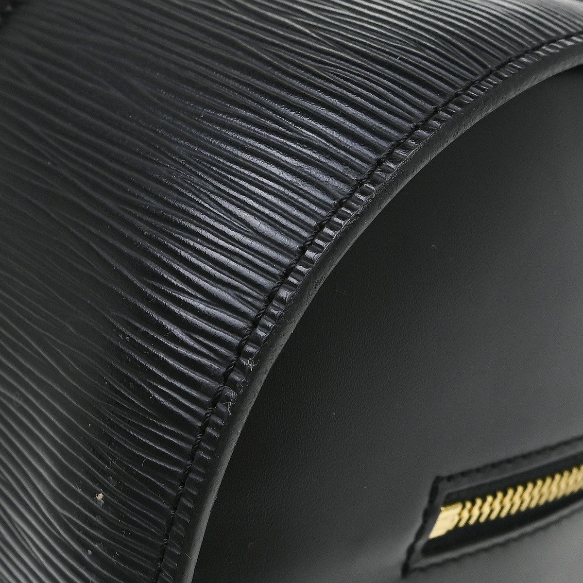 Louis Vuitton Soufflot Handbag Epi Leather Black Leather Handbag (Pre-Owned)