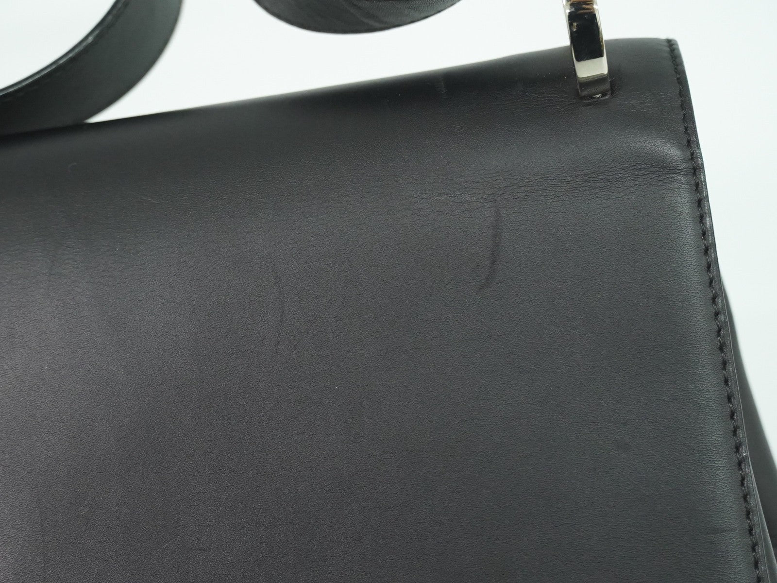 Salvatore Ferragamo Gancini Shoulder Bag Leather Black Leather Shoulder Bag Bag (Pre-Owned)