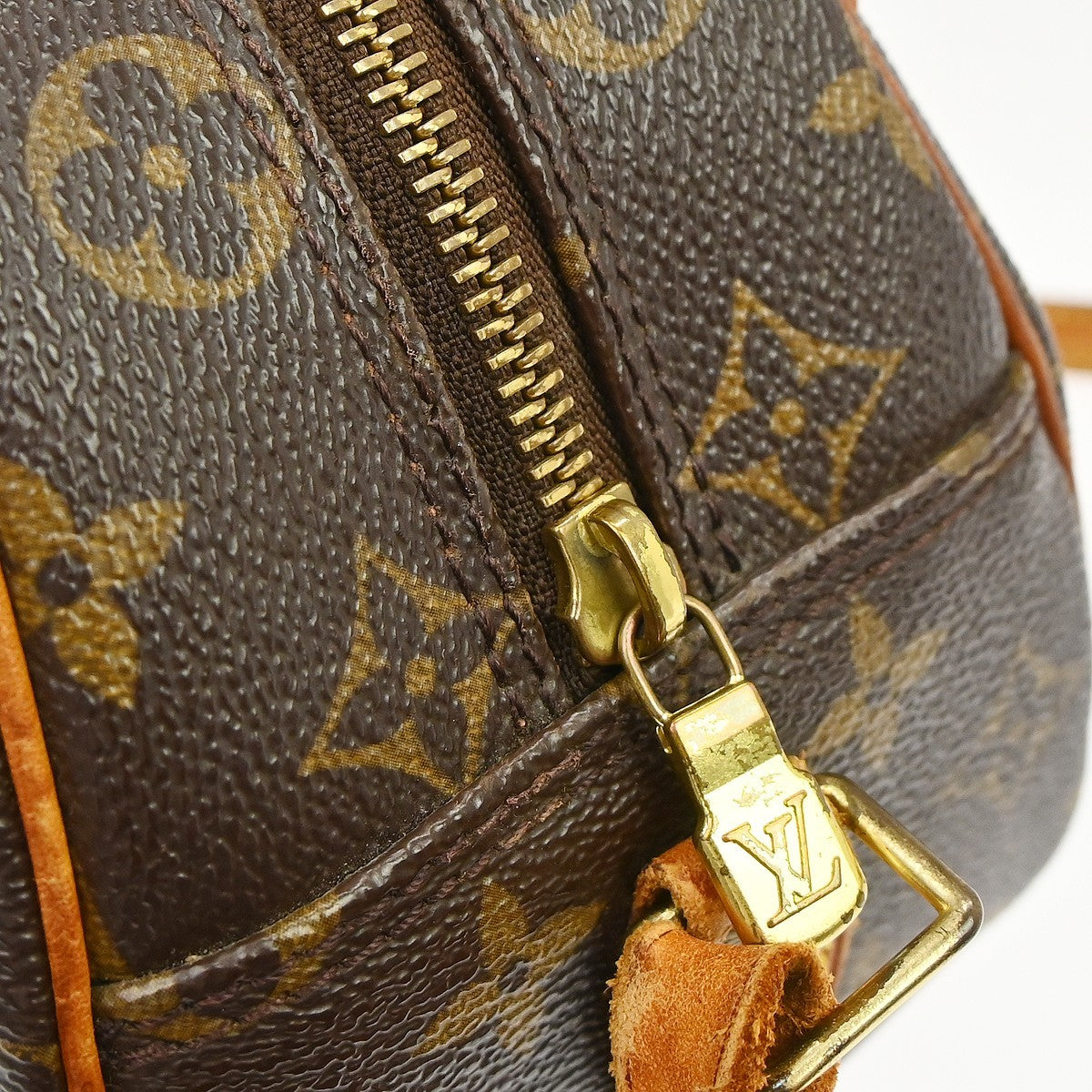 Louis Vuitton Blois Handbag Monogram Canvas Brown Canvas Shoulder Bag Bag (Pre-Owned)