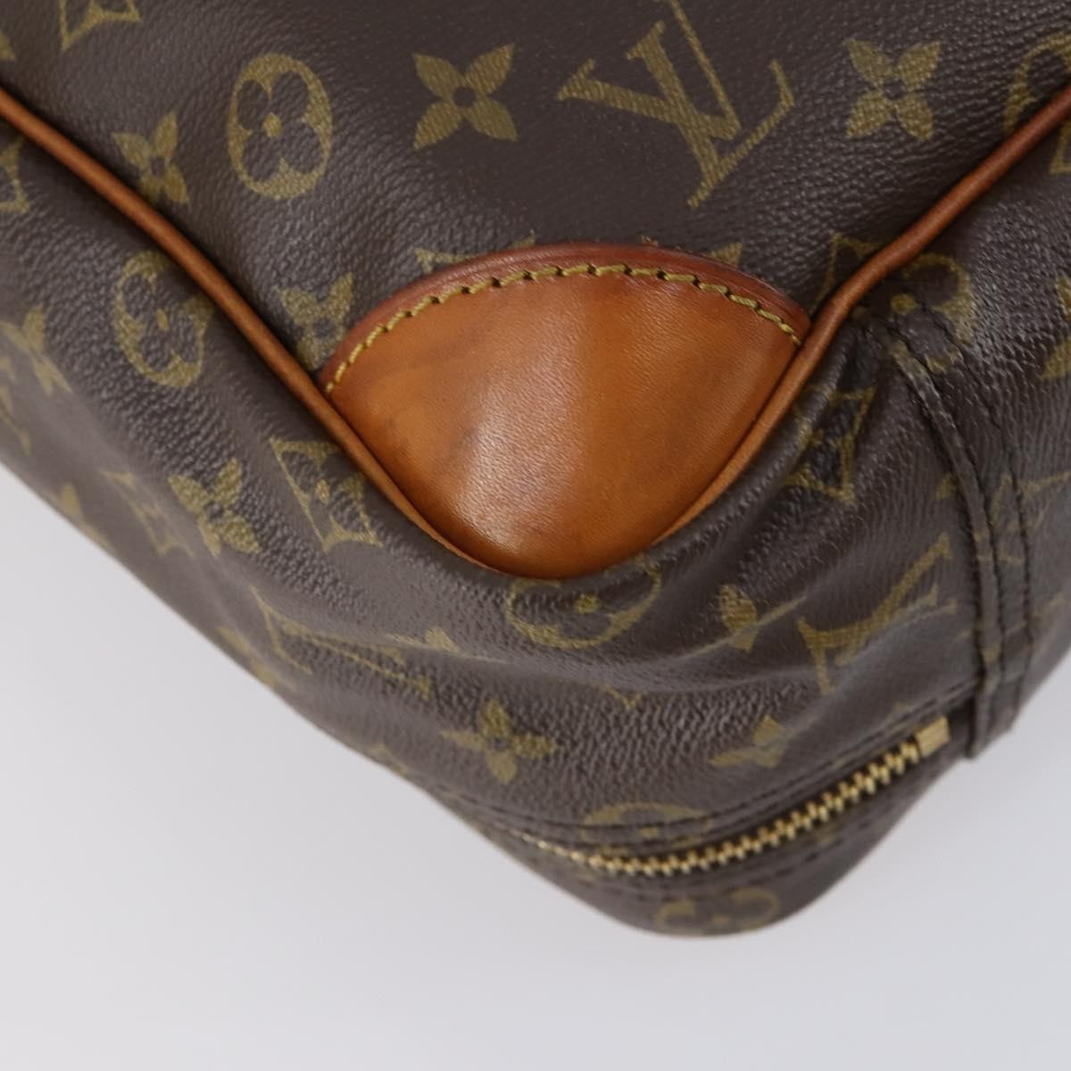 Louis Vuitton Sirius Handbag Monogram Canvas Brown Canvas Travel Bag Bag (Pre-Owned)