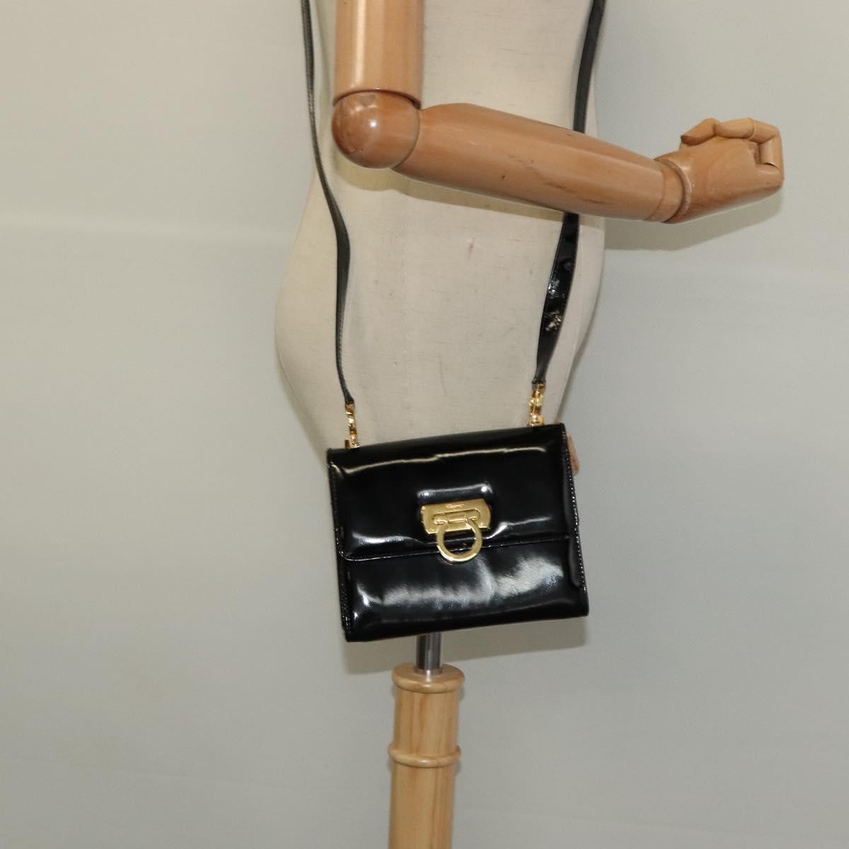 Salvatore Ferragamo Gancini Shoulder Bag Patent Leather Black Patent_Leather Shoulder Bag Bag (Pre-Owned)
