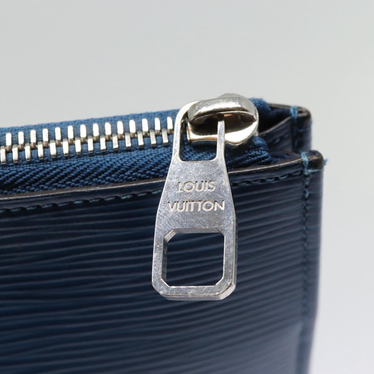 Louis Vuitton Pochette Jour Epi Leather Blue Leather Clutche & Pouche Bag (Pre-Owned)