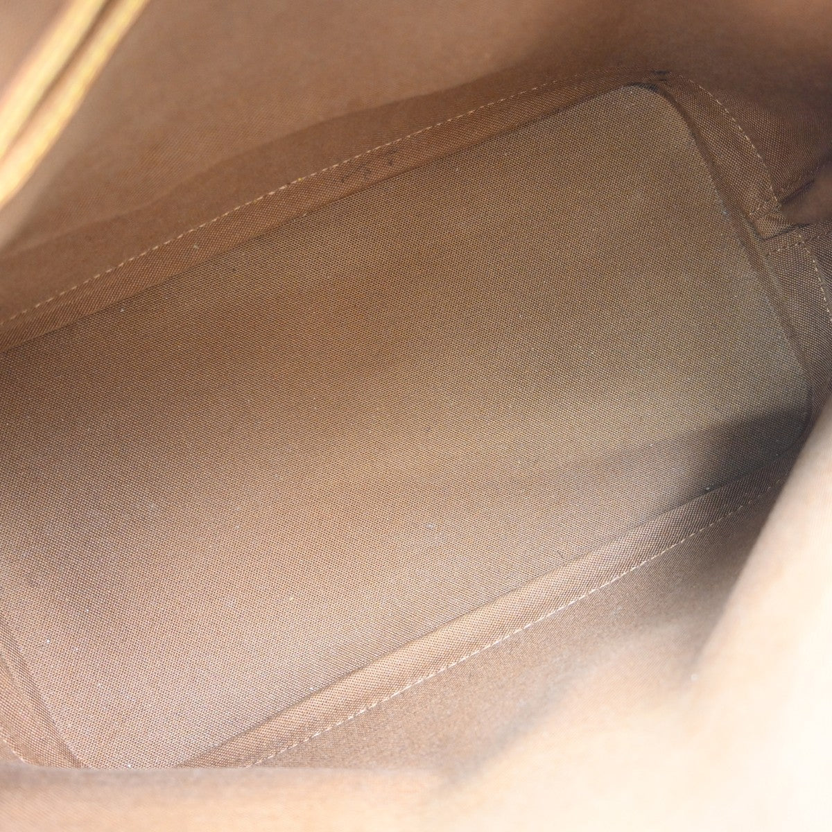 Louis Vuitton Alma Handbag Monogram Canvas Brown Canvas Handbag (Pre-Owned)