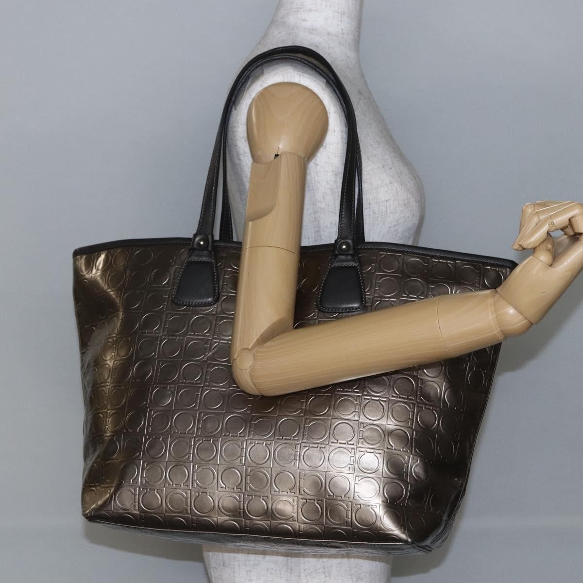 Salvatore Ferragamo Gancini Tote Patent Leather Gold Patent_Leather Tote Bag Bag (Pre-Owned)