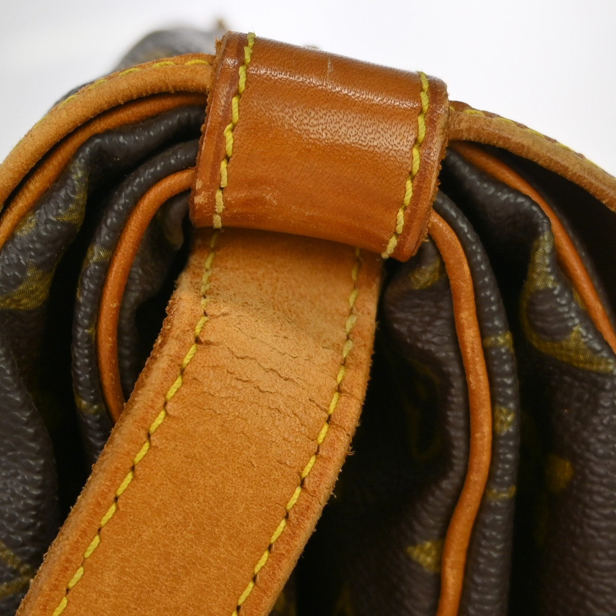 Louis Vuitton Saumur Handbag Monogram Canvas Brown Canvas Travel Bag Bag (Pre-Owned)