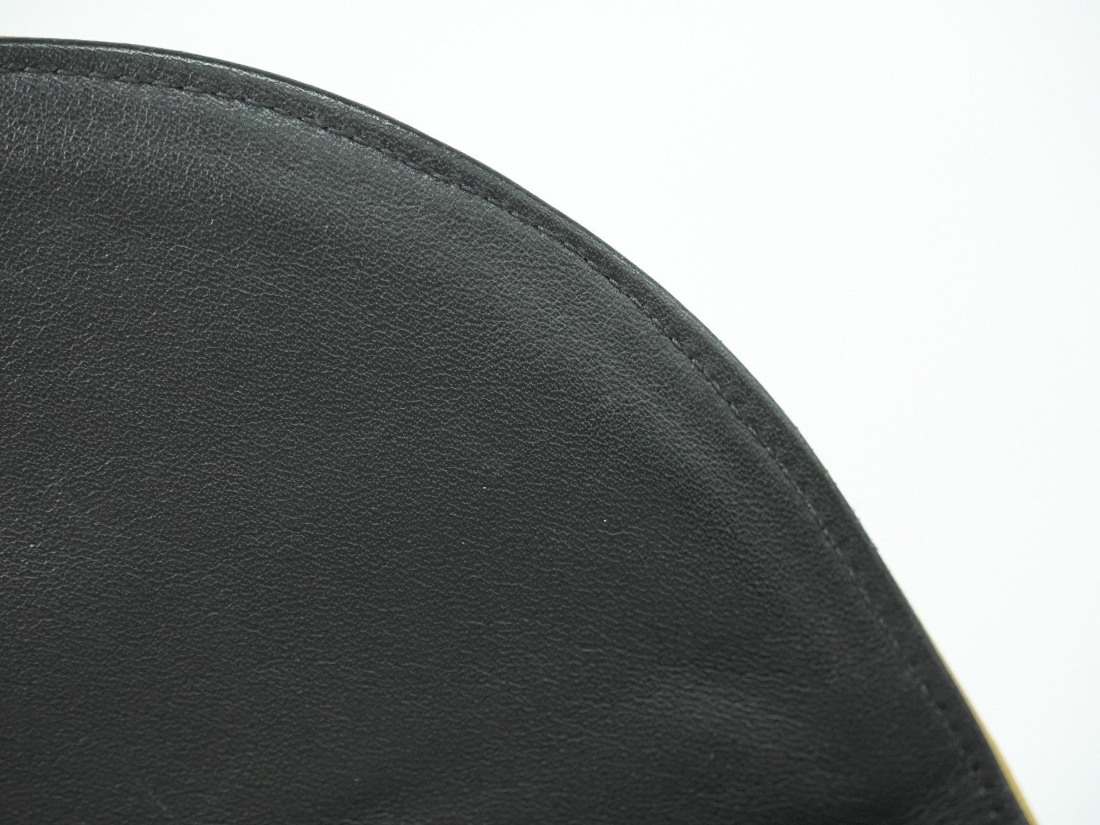 Celine Vintage Shoulder Bag Leather Black Leather Shoulder Bag Bag (Pre-Owned)