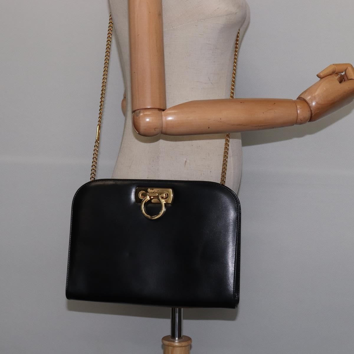 Salvatore Ferragamo Vintage Gancini Chain Shoulder Bag Leather Black Leather Shoulder Bag Bag (Pre-Owned)