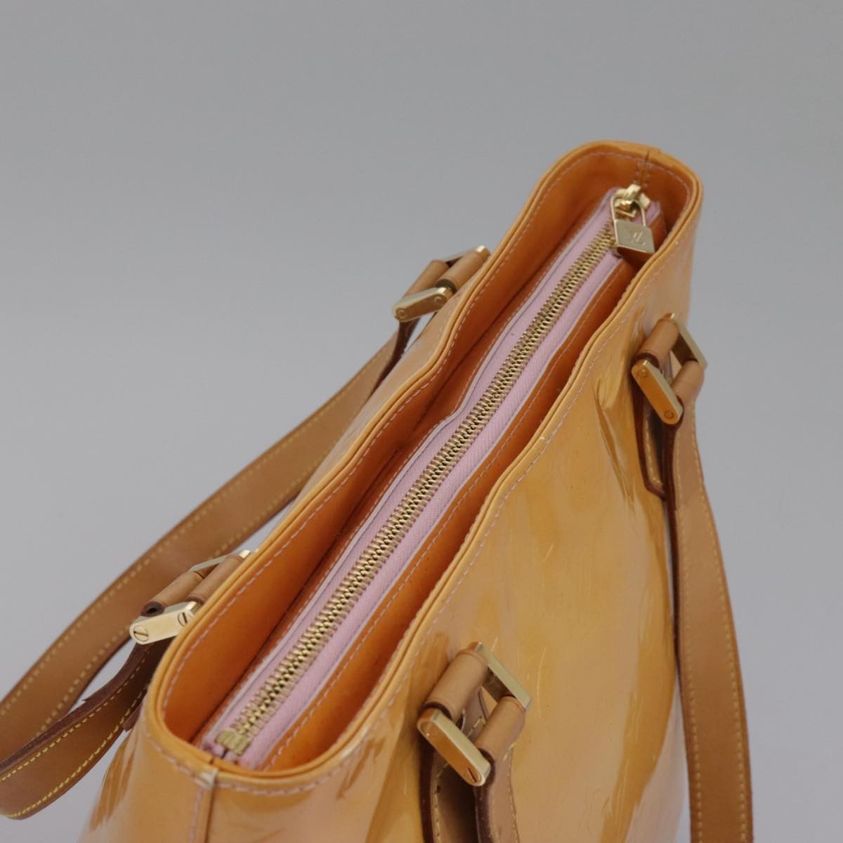 Louis Vuitton Houston Handbag Monogram Vernis Beige Patent_Leather Handbag (Pre-Owned)