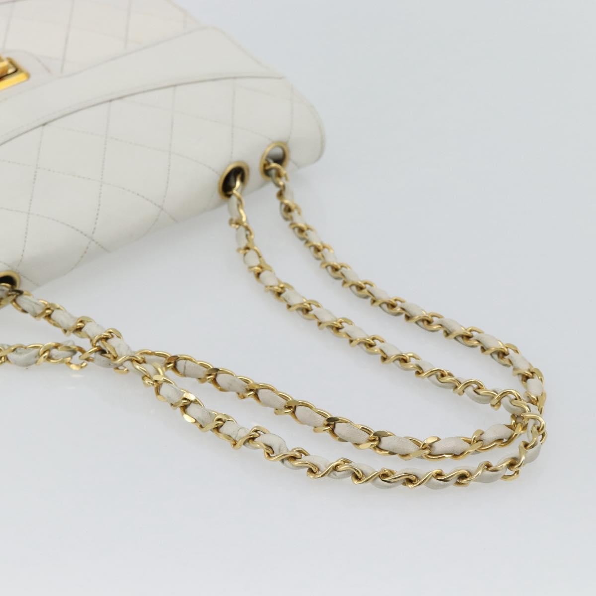 Chanel Vintage Mademoiselle Lock Trapezoid Flap Bag Quilted Lambskin White Leather Shoulder Bag Bag (Pre-Owned)