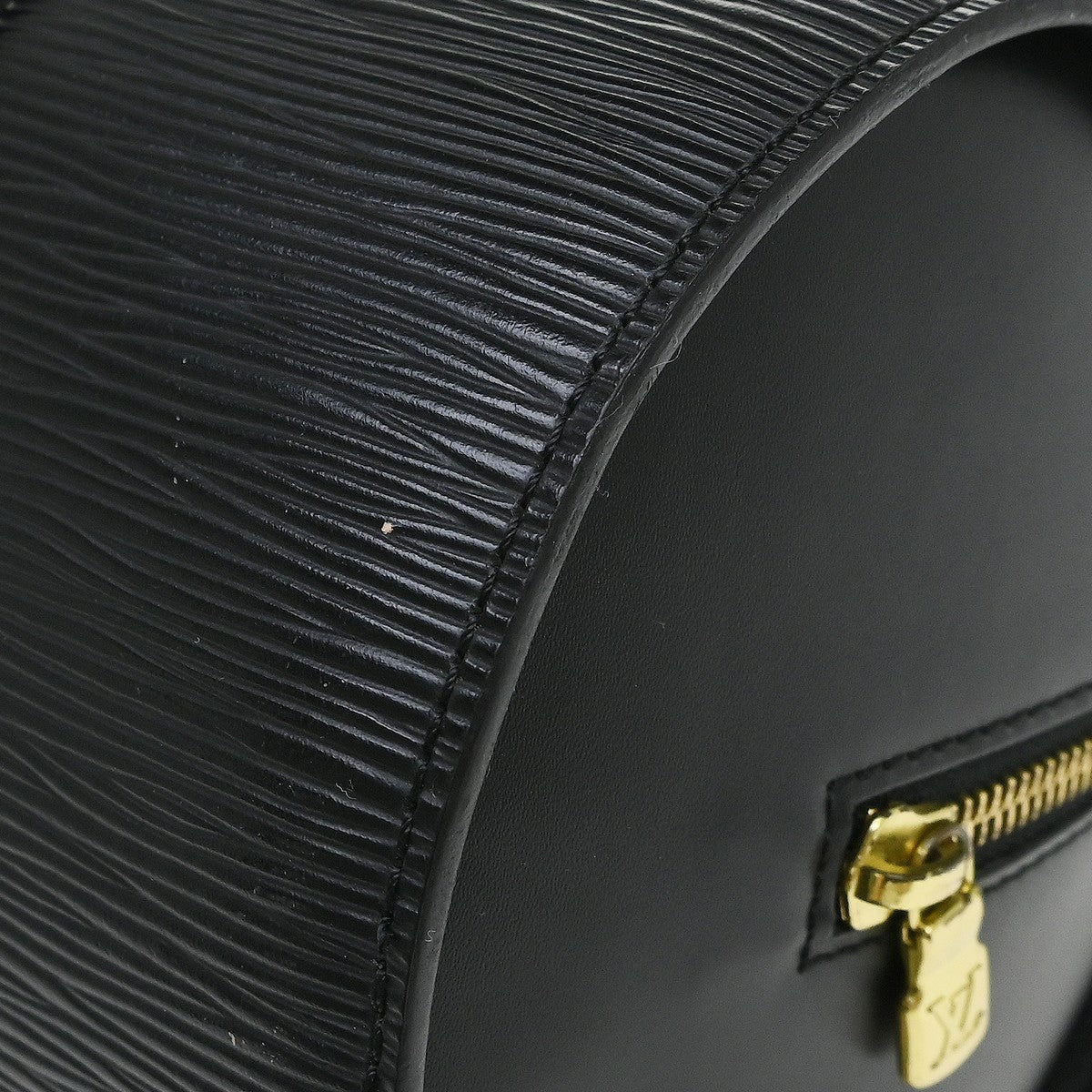 Louis Vuitton Soufflot Handbag Epi Leather Black Leather Handbag (Pre-Owned)