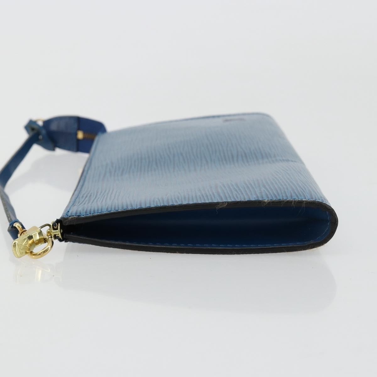Louis Vuitton Pochette Accessoires Epi Leather Blue Leather Clutche & Pouche Bag (Pre-Owned)