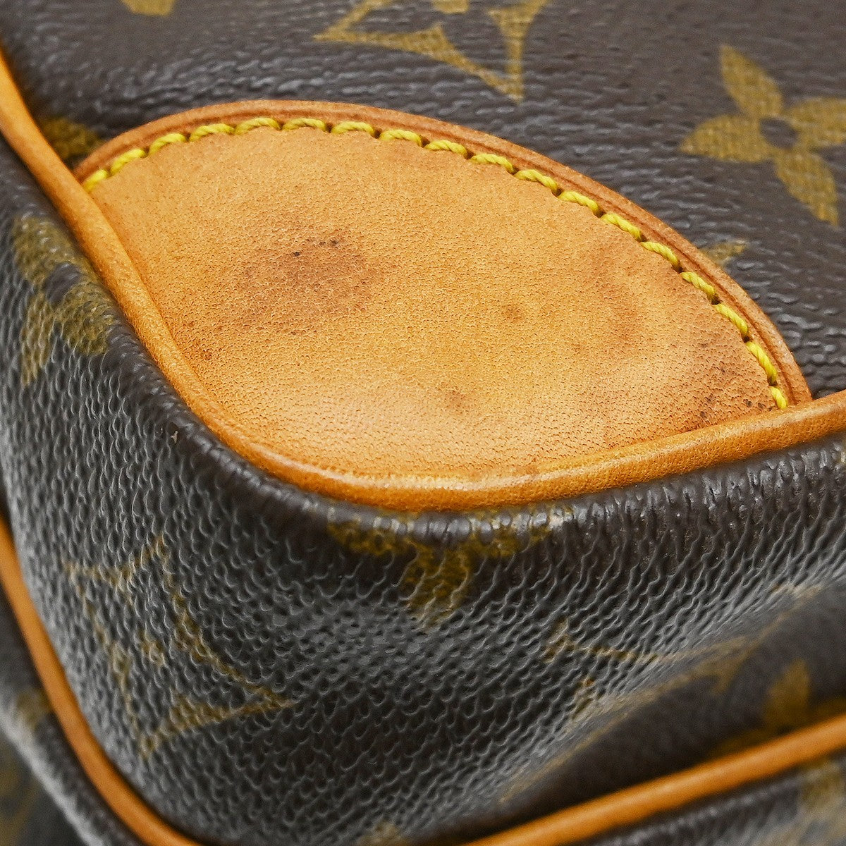 Louis Vuitton Amazone Bag Monogram Canvas Brown Canvas Shoulder Bag Bag (Pre-Owned)