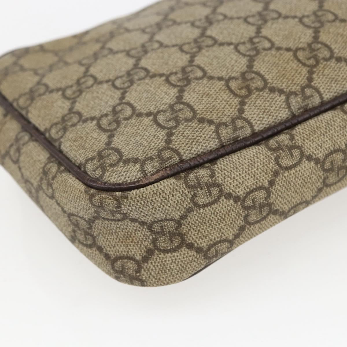 Gucci Wristlet Clutch Gg Coated Canvas Beige Canvas Clutche & Pouche Bag (Pre-Owned)