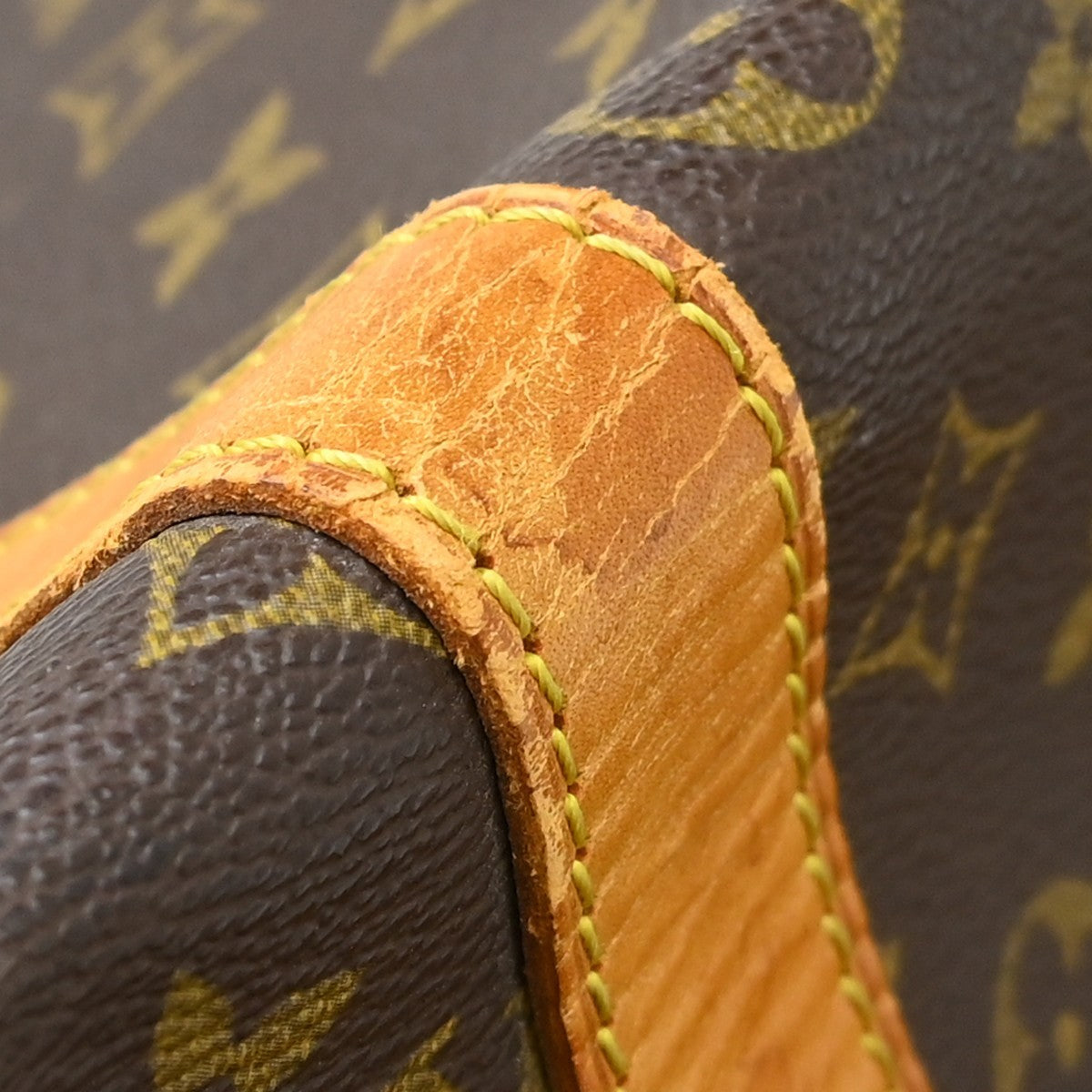 Louis Vuitton Keepall Bandouliere Bag Monogram Canvas Brown Canvas Travel Bag Bag (Pre-Owned)
