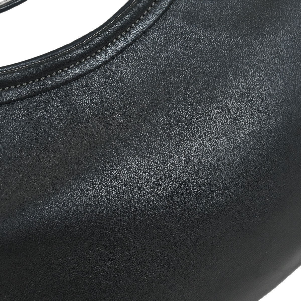 Salvatore Ferragamo Vara Bow Hobo Leather Black Leather Handbag (Pre-Owned)