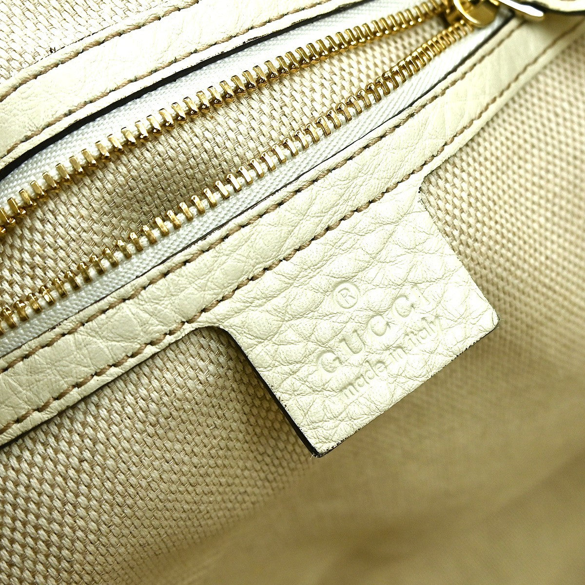 Gucci Soho Handbag Leather Ecru Leather Handbag (Pre-Owned)