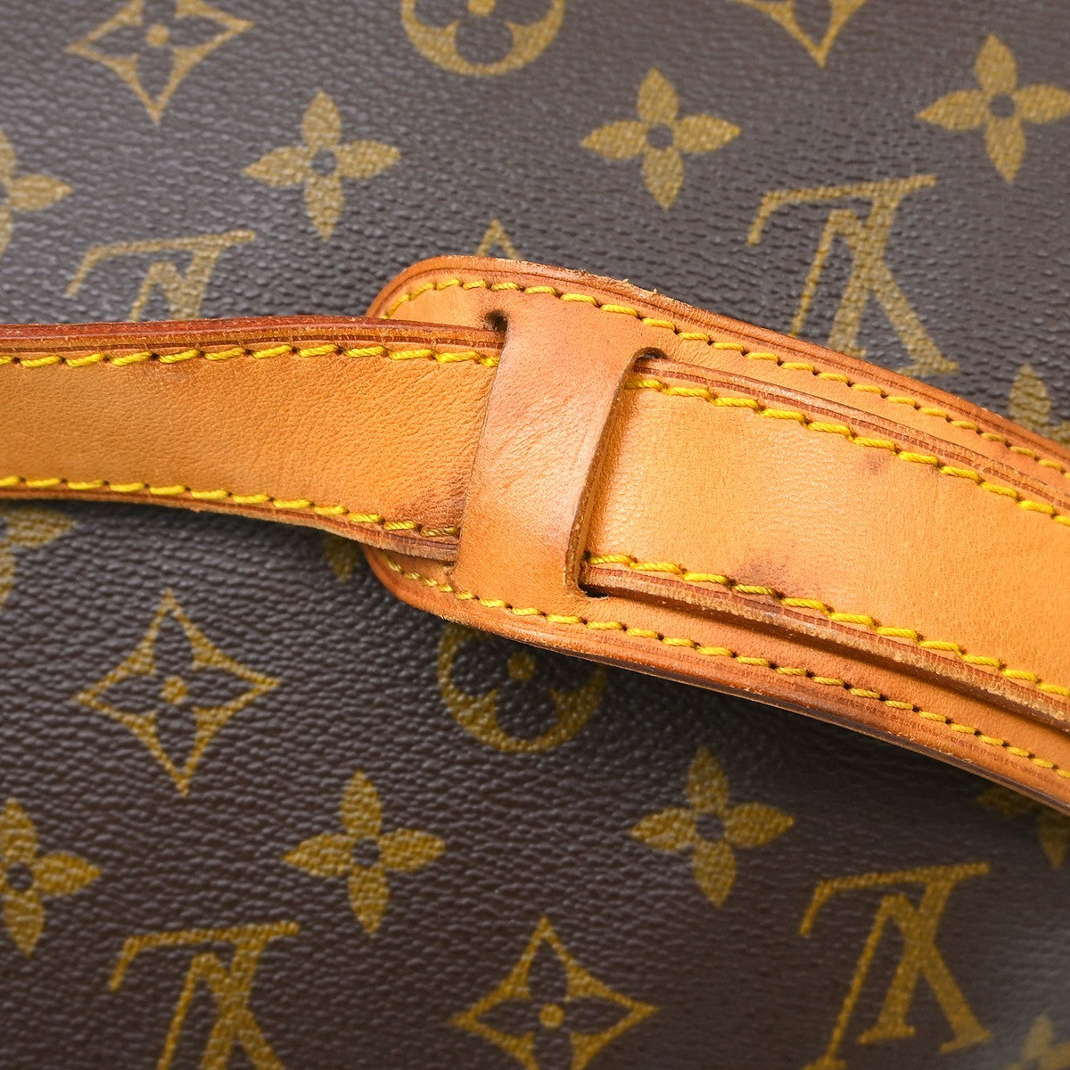 Louis Vuitton Keepall Bandouliere Bag Monogram Canvas Brown Canvas Travel Bag Bag (Pre-Owned)