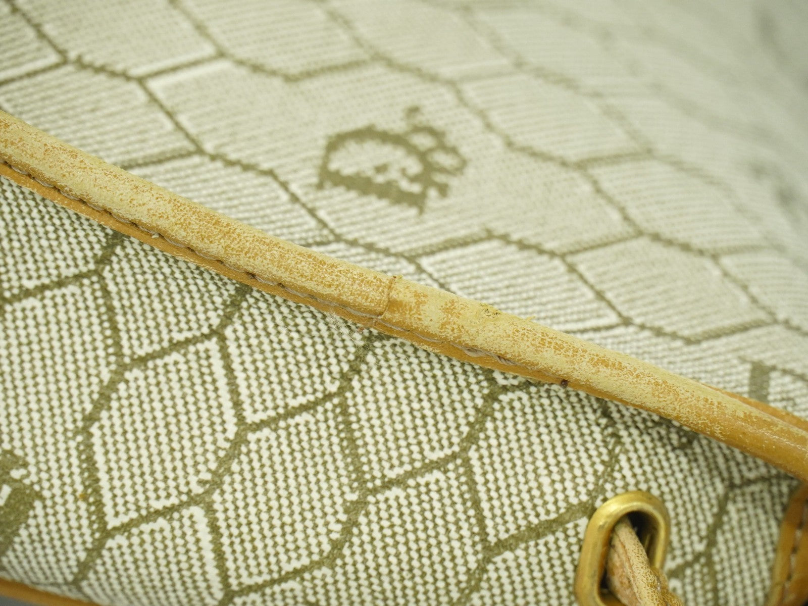 Christian Dior Vintage Honeycomb Shoulder Bag Canvas Beige Canvas Shoulder Bag Bag (Pre-Owned)