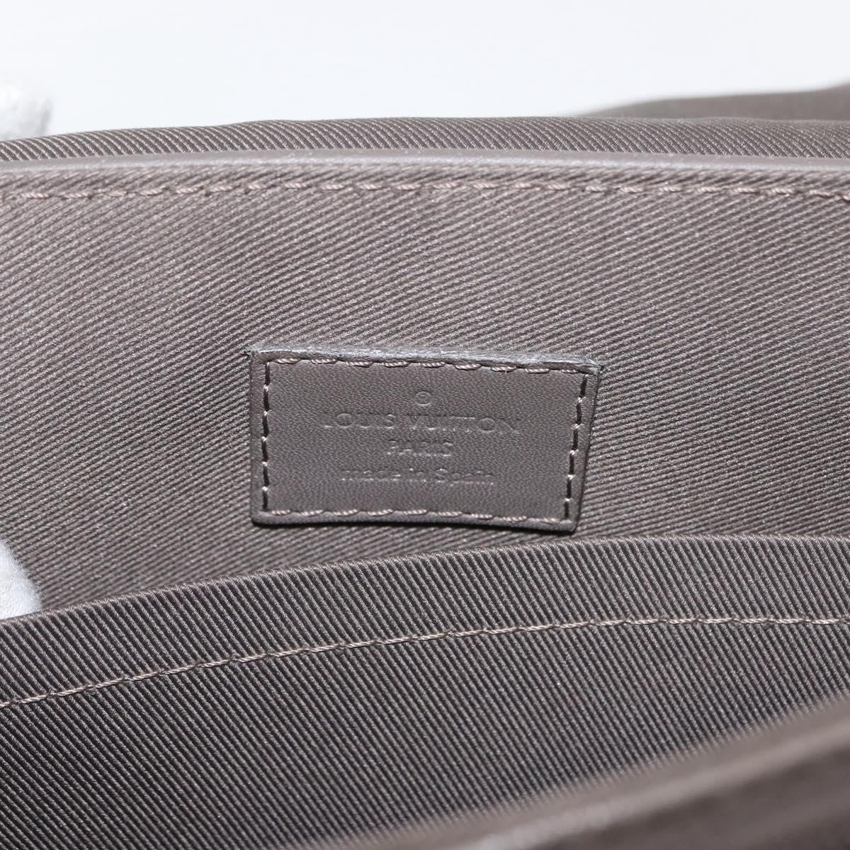 Louis Vuitton District Messenger Bag Damier Infini Leather Gray Leather Shoulder Bag Bag (Pre-Owned)