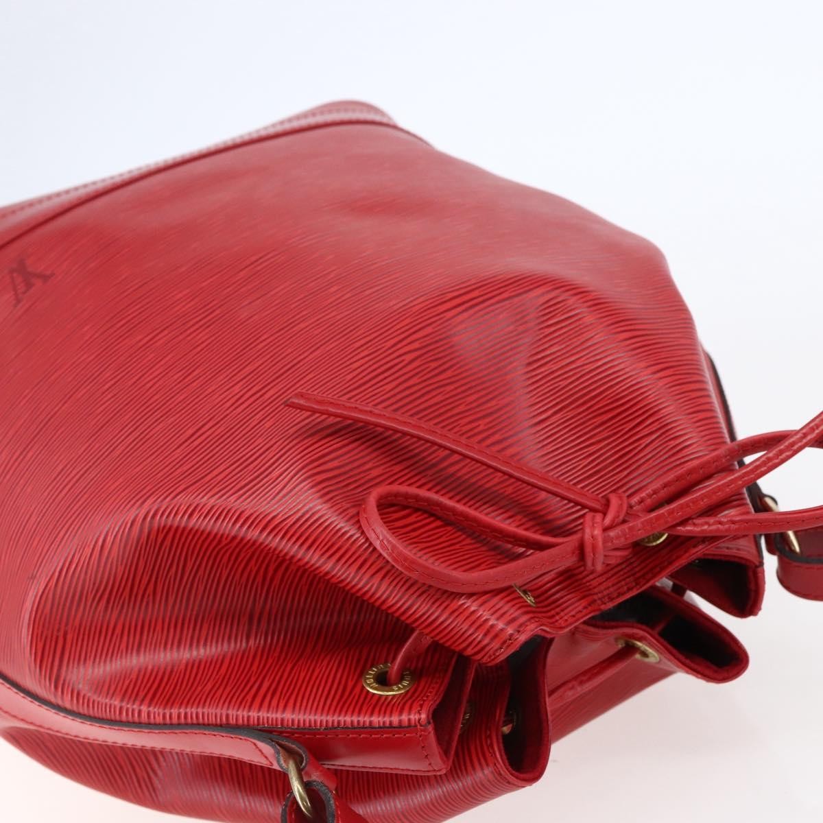 Louis Vuitton Noe Handbag Epi Leather Red Leather Bag (Pre-Owned)