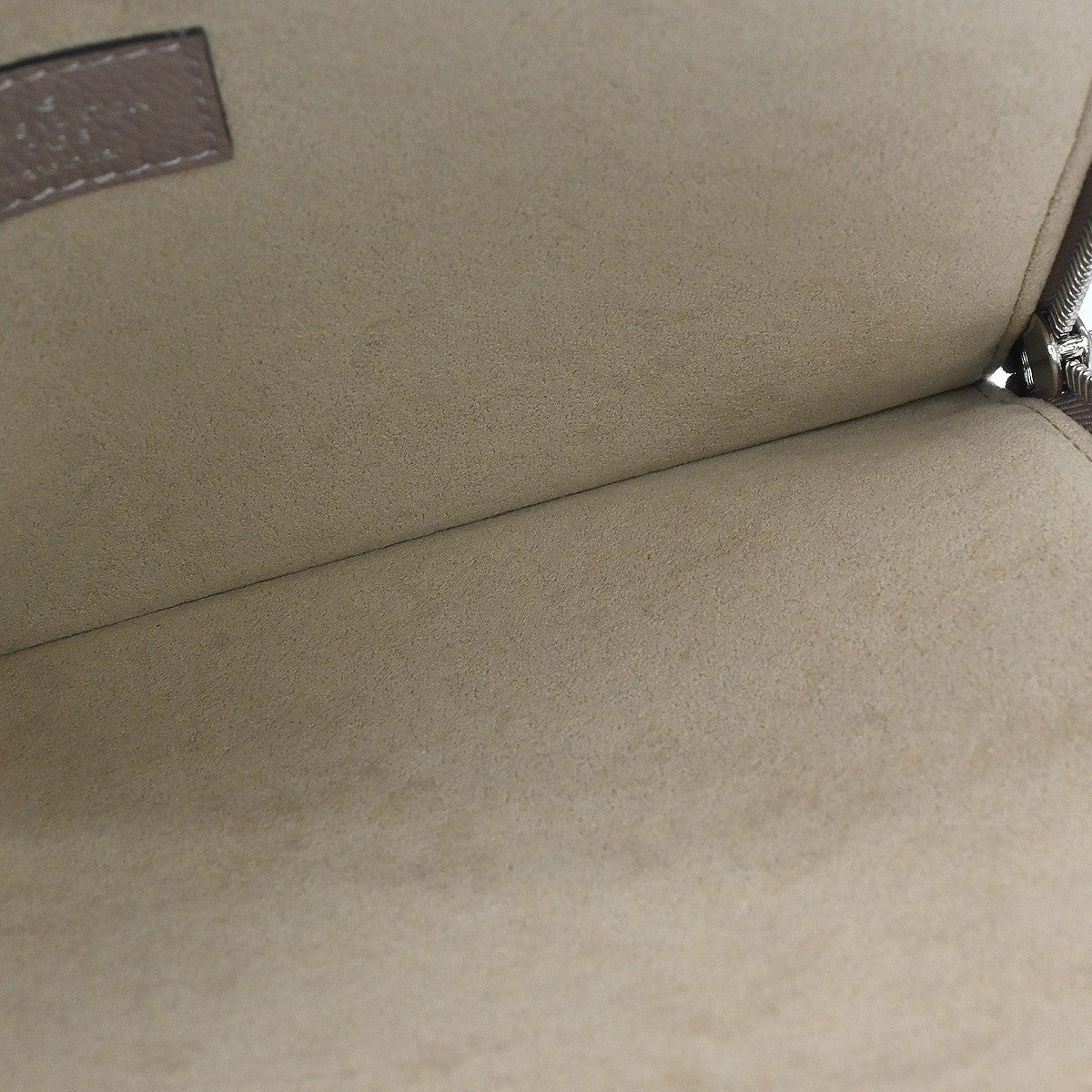 Louis Vuitton Zip Around Pochette Jour Leather Beige Leather Clutche & Pouche Bag (Pre-Owned)