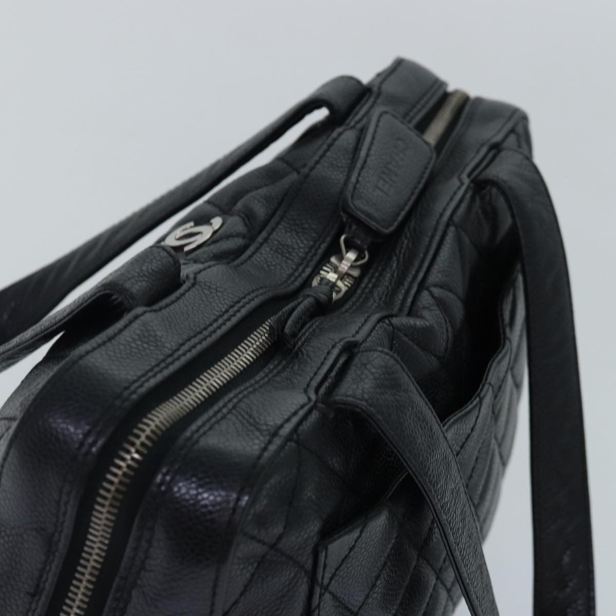 Chanel Vintage Cc Zip Around Bowler Bag Quilted Caviar Black Leather Handbag (Pre-Owned)