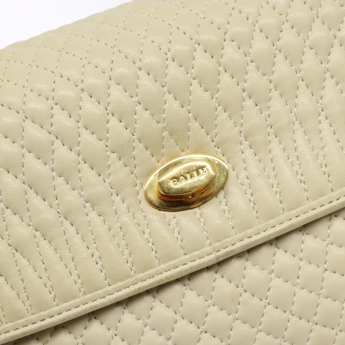 Bally Vintage Flap Handbag Quilted Leather Ecru Leather Handbag (Pre-Owned)