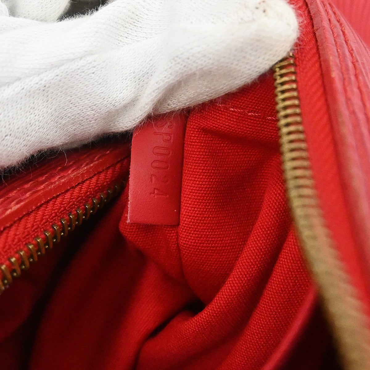 Louis Vuitton Speedy Handbag Epi Leather Red Leather Handbag (Pre-Owned)